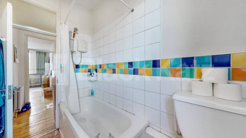 Luxury One Bedroom Residence Moments from Hyde Park  Gloucester Terrace, Paddington / Bayswater